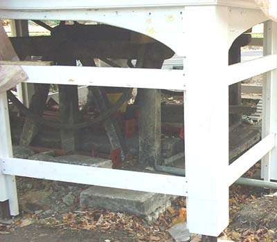 High Street end - close up